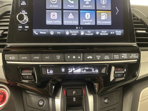 Used 2025 Honda Odyssey EX-L image 17