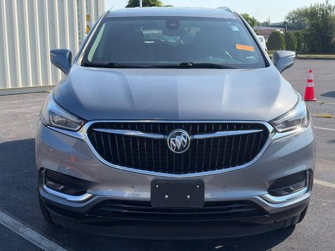 Used 2019 Buick Enclave Premium w/ Experience Buick Package FWD image 2