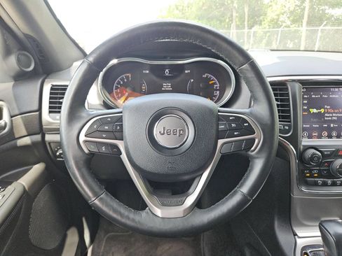 Used 2018 Jeep Grand Cherokee Altitude RWD image 20
