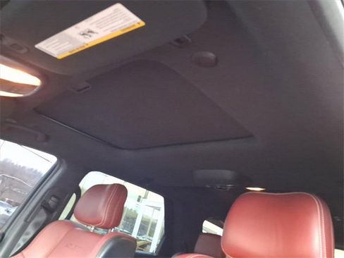 Used 2018 Dodge Durango SRT w/ Technology Group image 15