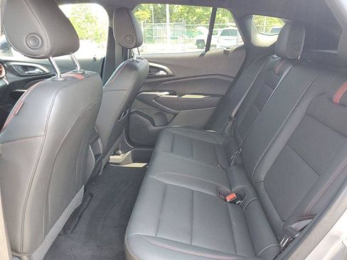 Used 2024 Chevrolet Trax RS w/ Sunroof Package FWD image 27