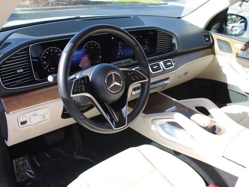 Certified 2024 Mercedes-Benz GLE 350 4MATIC image 4