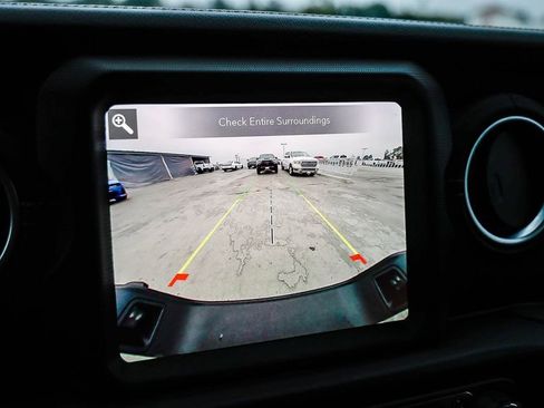Used 2022 Jeep Gladiator Overland w/ Popular Equipment Package AWD/4WD image 29
