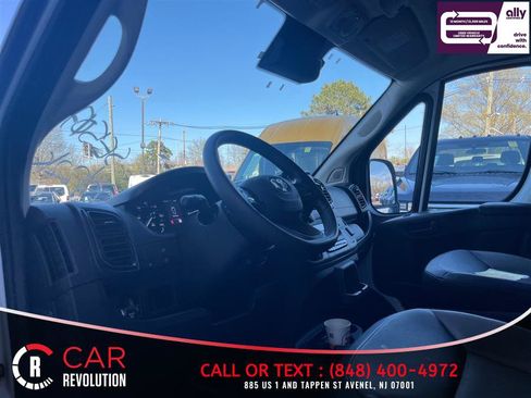 Used 2025 RAM ProMaster 2500 w/ Convenience Group FWD image 11