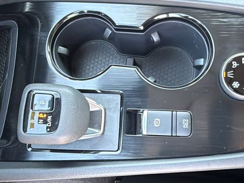 Certified 2025 Nissan Rogue SV image 17