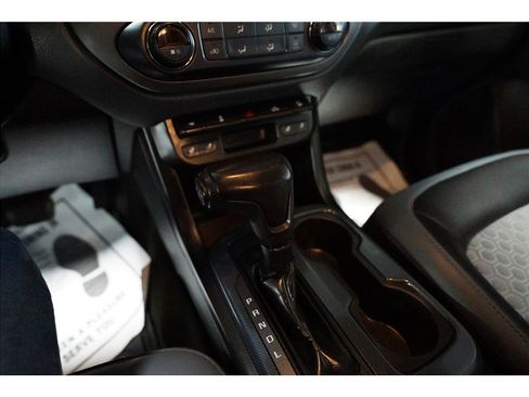 Used 2018 Chevrolet Colorado Z71 image 19