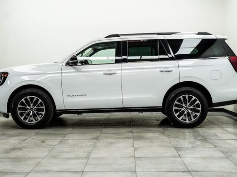 Used 2025 Ford Expedition Platinum AWD/4WD image 8