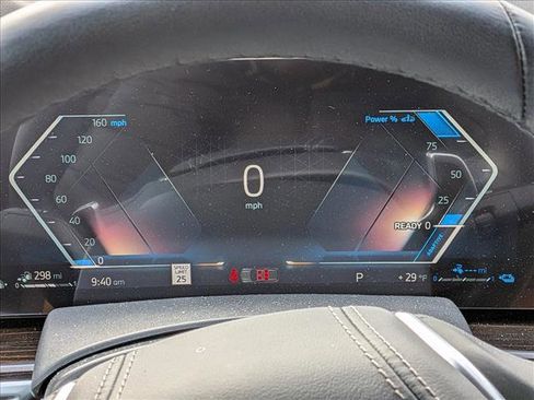 Used 2024 BMW X5 xDrive50e image 10