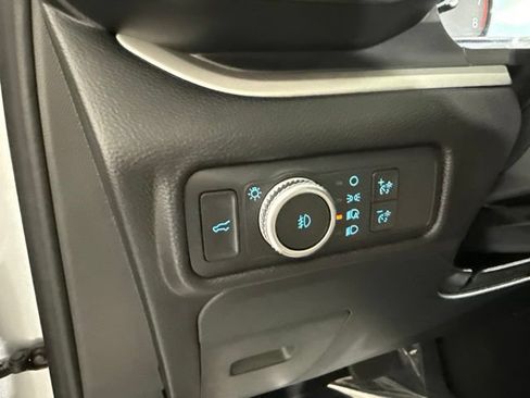 Used 2022 Ford Explorer XLT w/ Equipment Group 202A AWD/4WD image 22