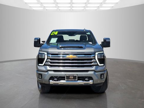 Used 2024 Chevrolet Silverado 3500 High Country w/ Z71 Off-Road Package AWD/4WD image 2