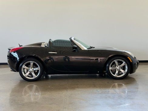 Used 2008 Pontiac Solstice GXP w/ Premium Package RWD image 12