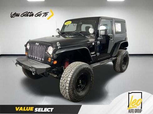 Used 2013 Jeep Wrangler Sahara w/ Dual Top Group AWD/4WD image 1