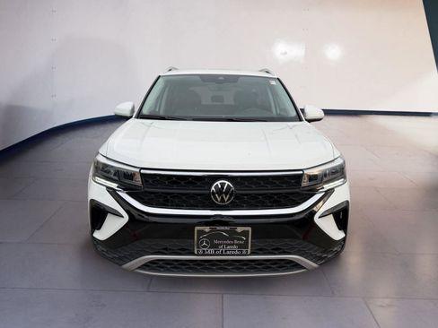 Used 2024 Volkswagen Taos SE w/ MDO Package image 8