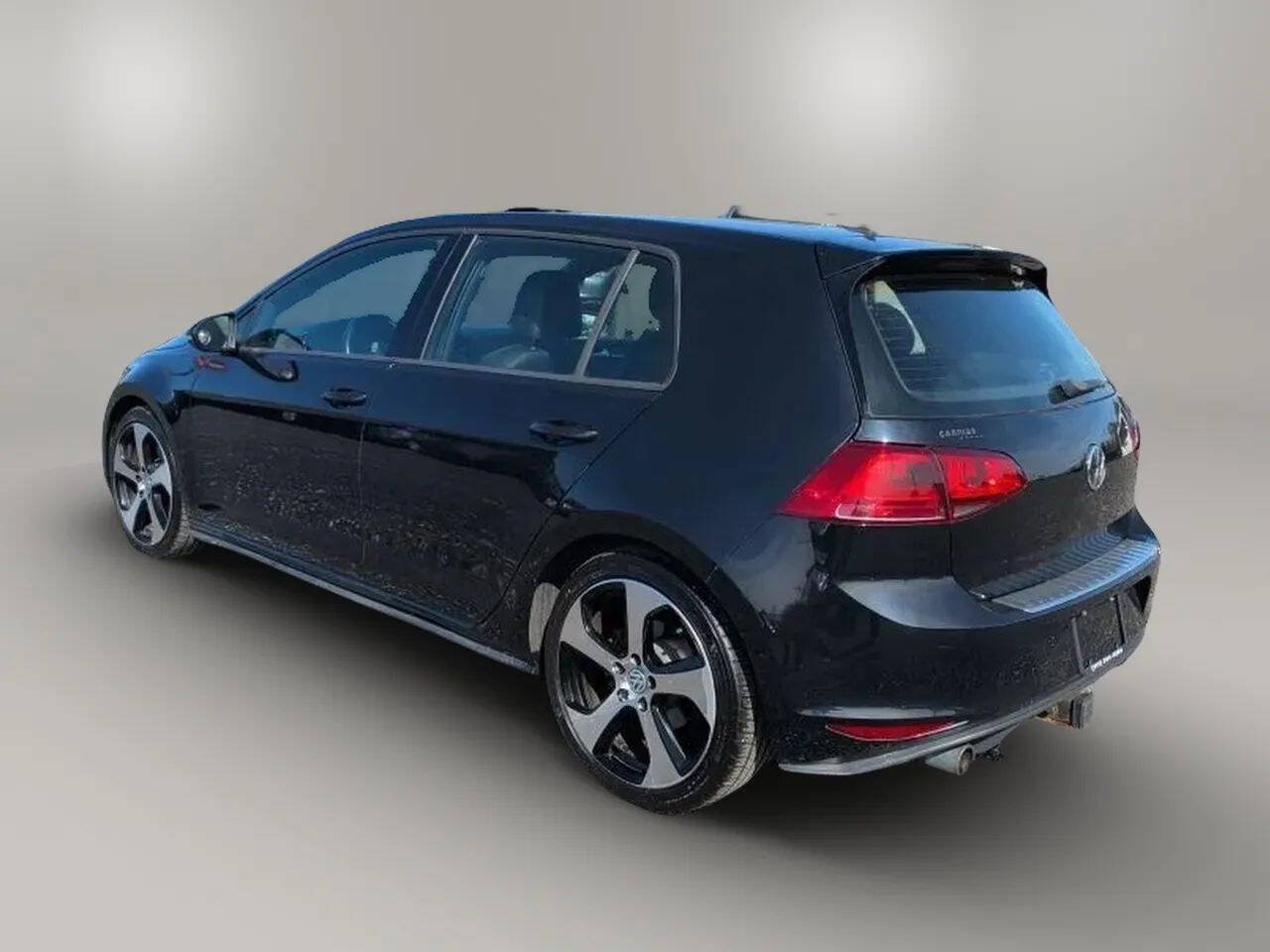 Used 2015 Volkswagen GTI SE FWD image 5