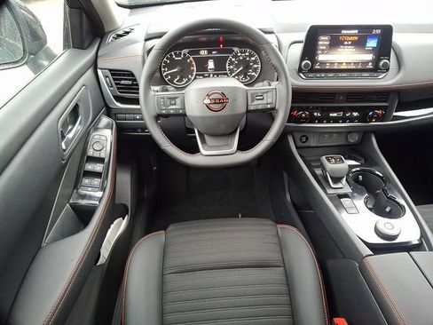 New 2026 Nissan Rogue SV AWD/4WD image 10
