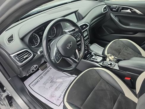 Used 2019 INFINITI QX30 Sport image 20