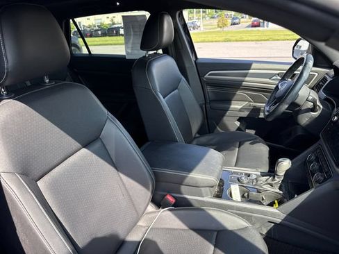 Used 2020 Volkswagen Atlas Cross Sport SEL R-Line AWD/4WD image 27