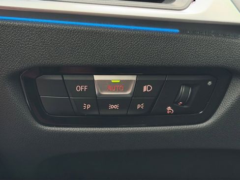 Used 2023 BMW 330i xDrive 330i xDrive w/ Premium Package image 18