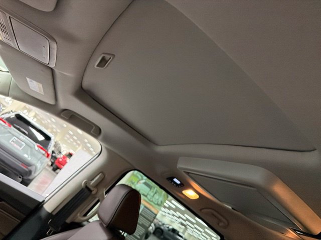 Used 2025 Honda Odyssey Touring image 22