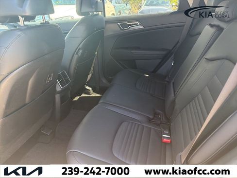 Certified 2023 Kia Sportage SX image 5