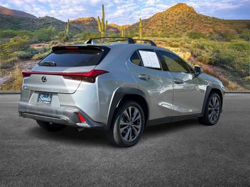 Used 2019 Lexus UX 200 image 4