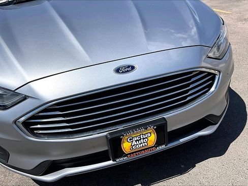 Used 2020 Ford Fusion SE FWD image 28