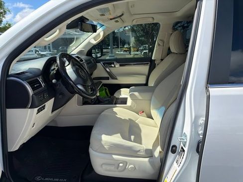 Used 2021 Lexus GX 460 Premium w/ Premium Package AWD/4WD image 8
