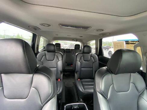 Used 2025 Kia Telluride S FWD image 31