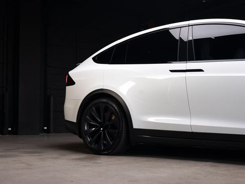 Used 2023 Tesla Model X Plaid AWD/4WD image 9
