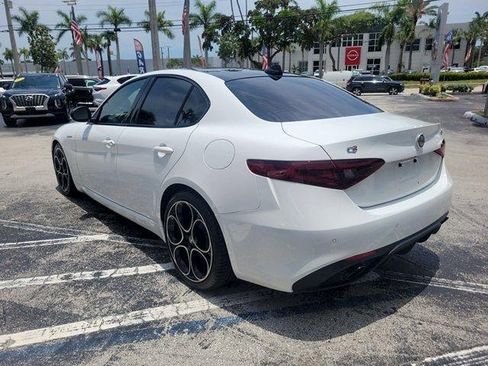 Used 2023 Alfa Romeo Giulia Veloce RWD image 5