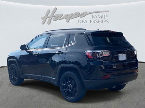 New 2026 Jeep Compass Latitude image 25