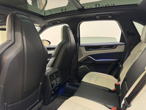 Used 2026 Porsche Cayenne image 13