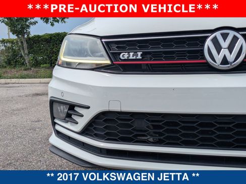Used 2017 Volkswagen Jetta GLI FWD image 10