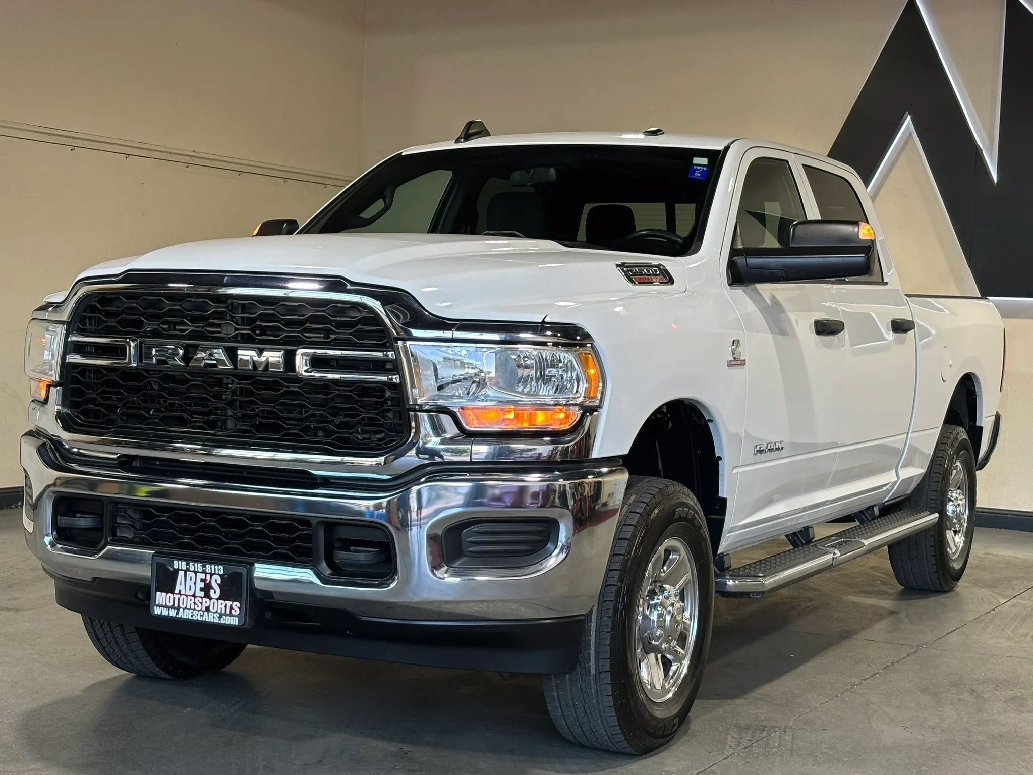 Used 2022 RAM 2500 Tradesman AWD/4WD image 1