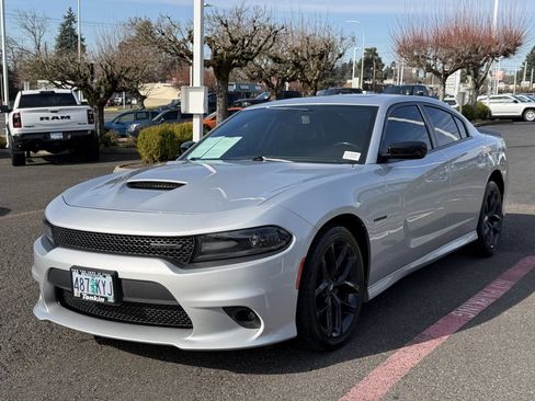 Used 2020 Dodge Charger R/T w/ Plus Group image 4