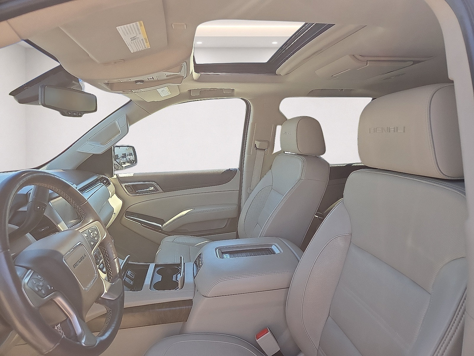 Certified 2018 GMC Yukon Denali w/ Denali Ultimate Package AWD/4WD image 9