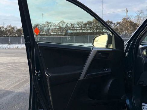 Used 2018 Toyota RAV4 LE w/ All Weather Liner Package image 10