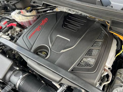 Used 2018 Alfa Romeo Stelvio Ti Sport image 28