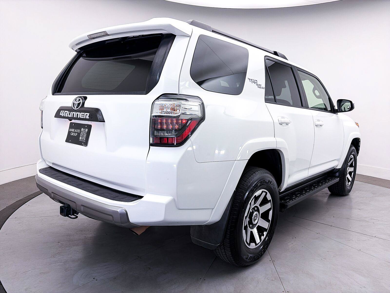 Used 2021 Toyota 4Runner TRD Off-Road AWD/4WD image 15