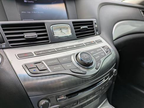Used 2016 INFINITI Q70 3.7 image 11