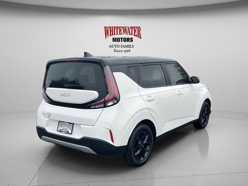 Used 2023 Kia Soul S FWD image 5