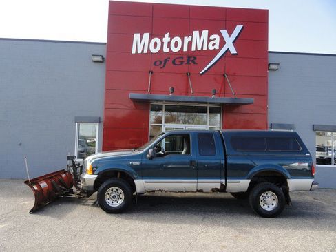 Used 1999 Ford F250 XLT image 2