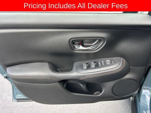 Used 2025 Honda HR-V Sport image 3