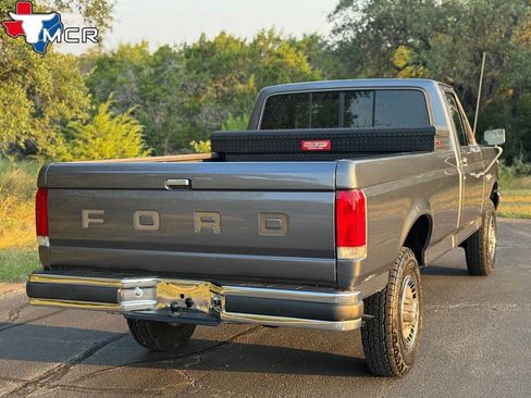 Used 1989 Ford F250 XL 2dr 4WD Standard Cab LB image 22