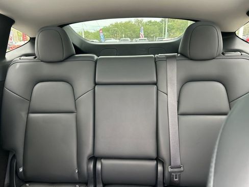 Used 2025 Tesla Model Y Long Range RWD image 13