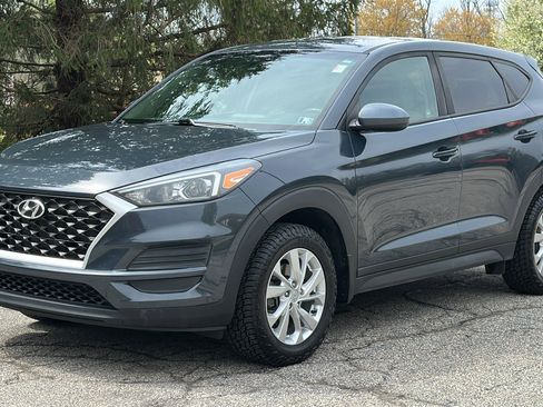 Used 2019 Hyundai Tucson SE image 2