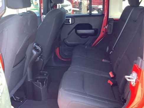 Certified 2019 Jeep Wrangler Unlimited Sport S AWD/4WD image 15