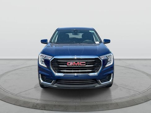Used 2022 GMC Terrain SLE FWD image 3