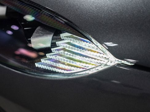 Used 2021 Aston Martin V8 Vantage Coupe image 14