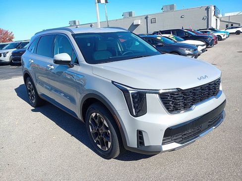 New 2026 Kia Sorento S image 1